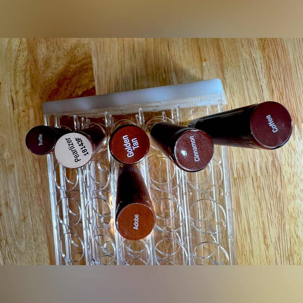 LipSense SeneGence SEALED NEW. Lot of 6 assorted colors.